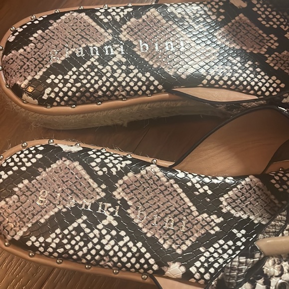 Gianni Bini slide on wedges - Picture 5 of 14